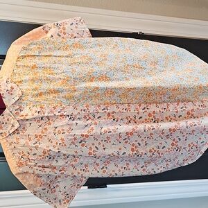 American Eagle Floral Short Sleeve Pleated Button Up Shirt